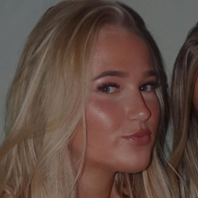 Babysitter in The Hague: Donna