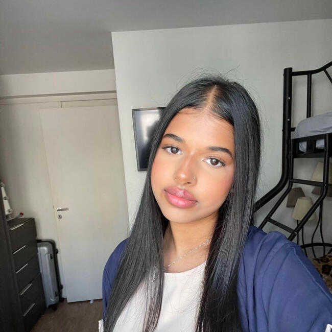 Babysitter in Paris: Sameeyah