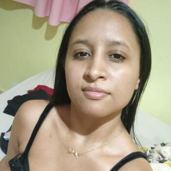 Babá em Manaus: Anaclicia