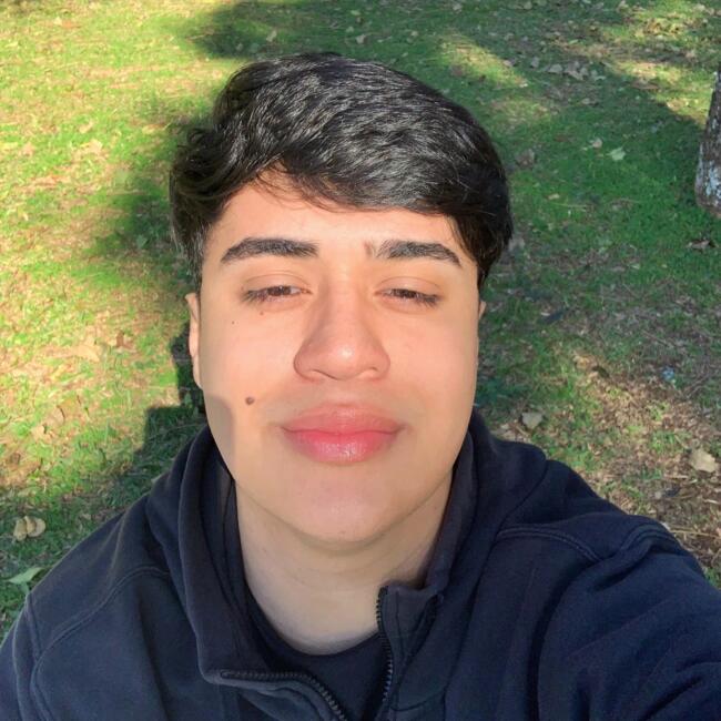 Babá em Curitiba: João