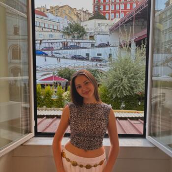 Babysitter in Versailles: Marion