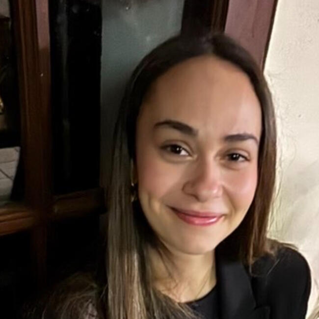 Babysitter in Lourdes: Emma