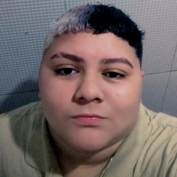 Babysitter in Ananindeua: Sara