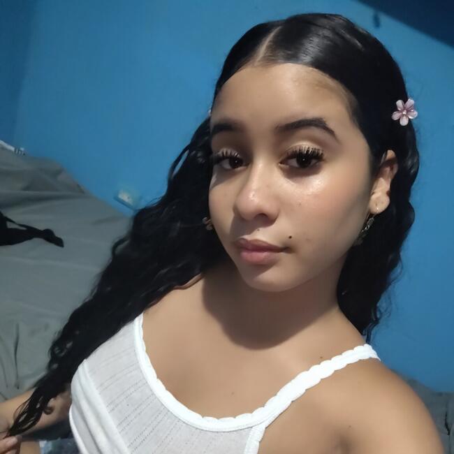 Babysitter in Puerto Limón: Kristhyn