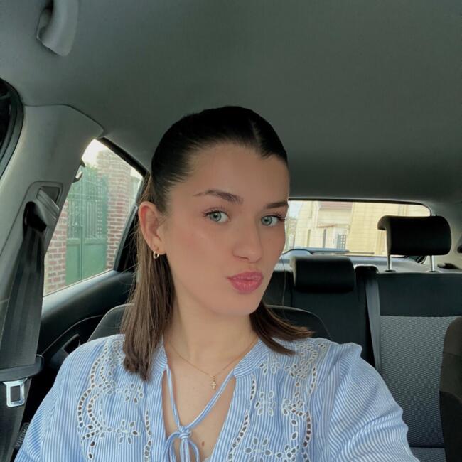 Babysitter in Lagny-le-Sec: Clara