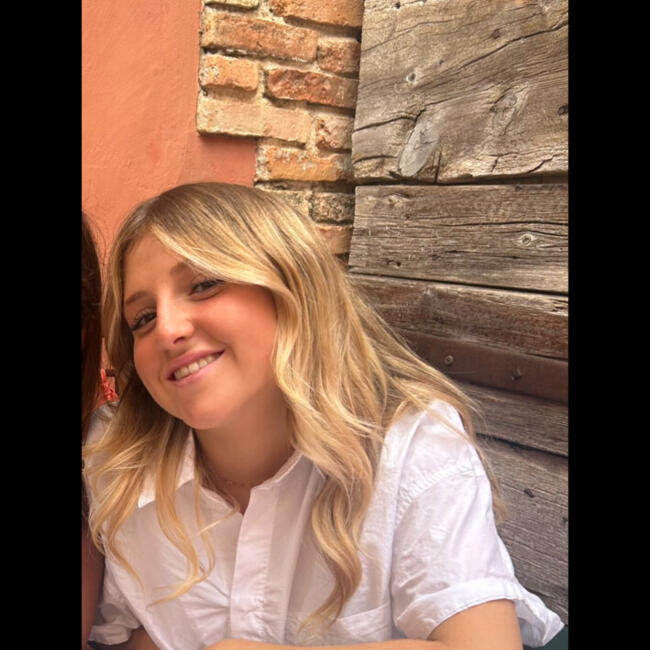 Babysitter in Marseille: Charlotte
