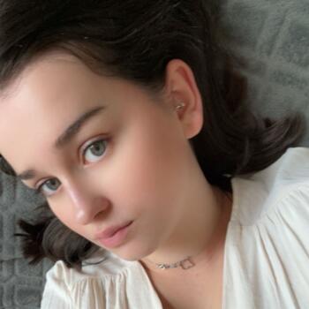 Babysitter in Roubaix: Crystal