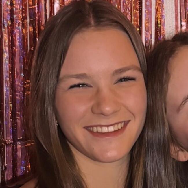 Babysitter in Wevelgem: Laura