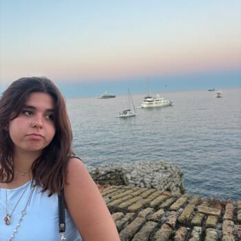 Babysitter in Cannes: Arielle