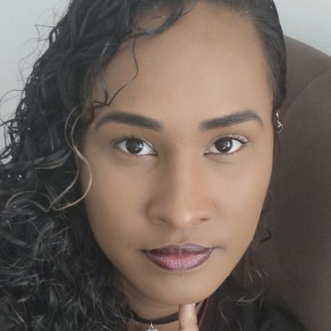 Babysitter in Belford Roxo: Alexsandra Gottgtroy