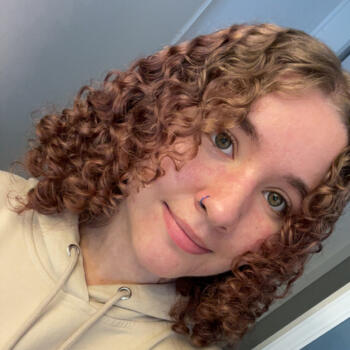 Babysitter in Central Saanich: Lexie