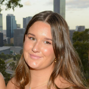 位於曼杜拉的臨時保母: Georgia