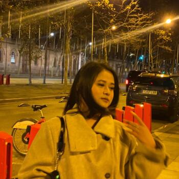 Babysitter in Barcelona: Naina