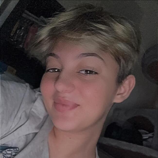 Babysitter em Almada: Inês