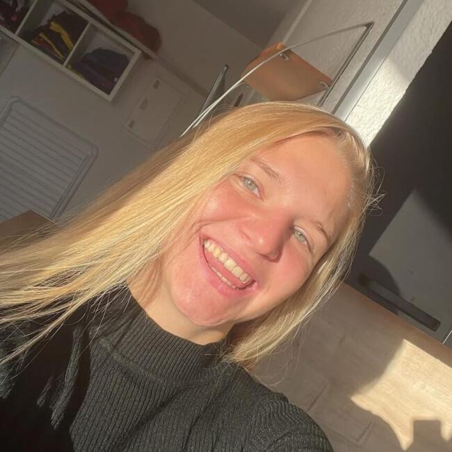 Babysitter in Saint-Jacques-de-la-Lande: Manon
