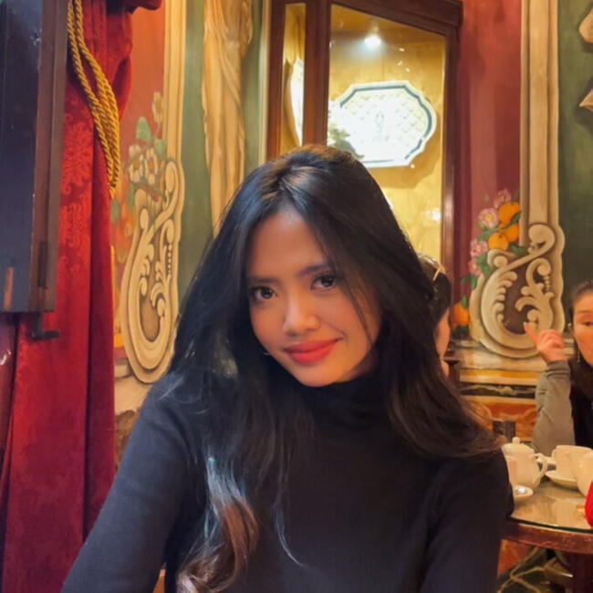 Babysitter in Valencia: Cindy