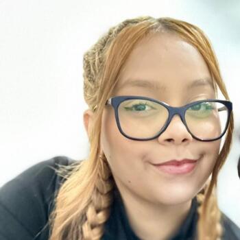 Babysitter in Betim: Júlia