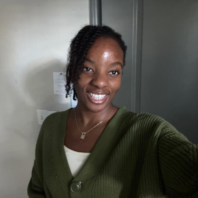 Babysitter in Sarasota: Montana