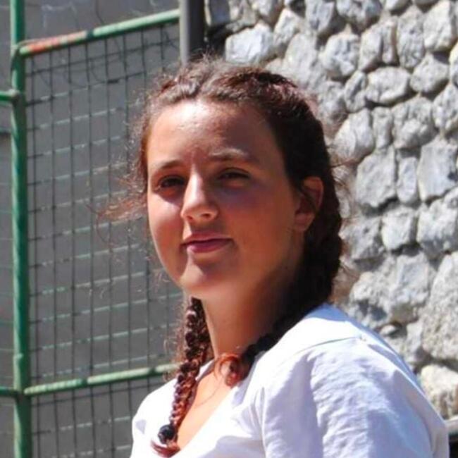 Babysitter in Solto Collina: Nika