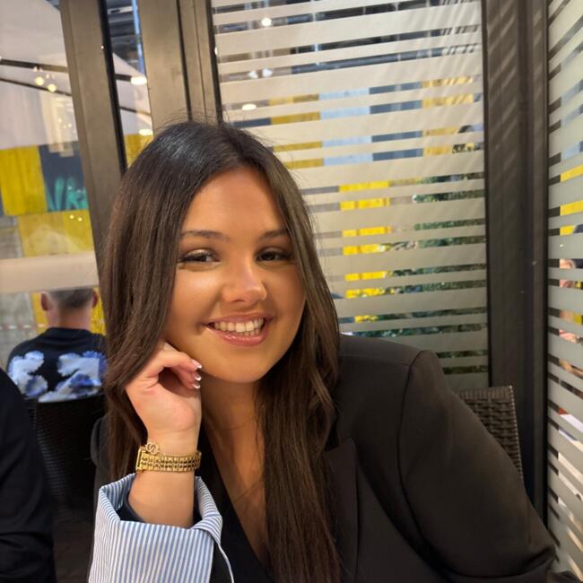 Babysitter in Bezons: Eva