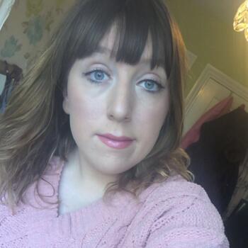 Babysitter Aldershot: Hannah