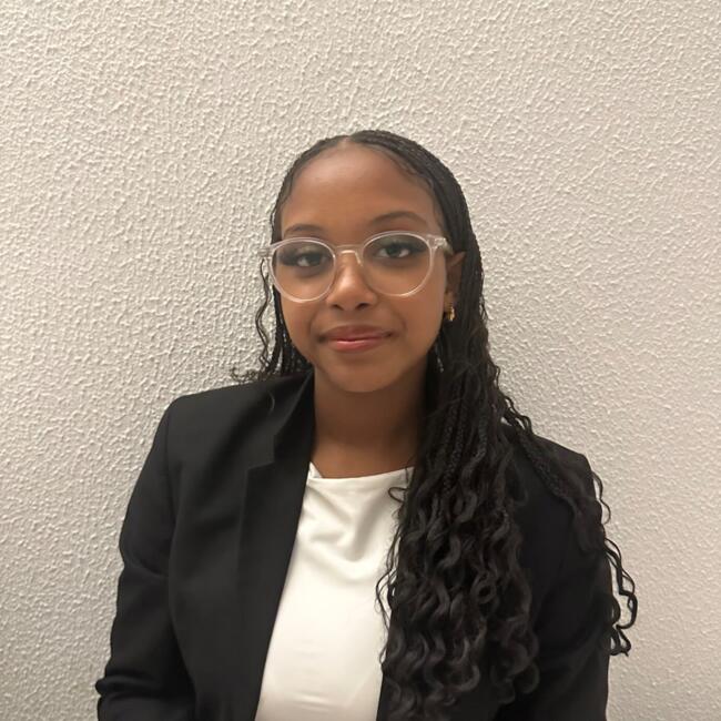 Babysitter in Setúbal: Brigida