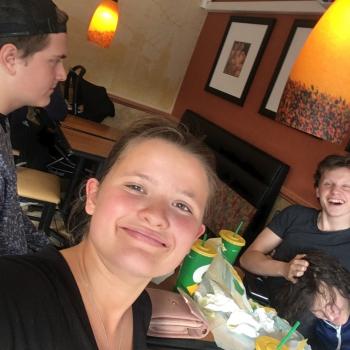 Dating arton år gammal