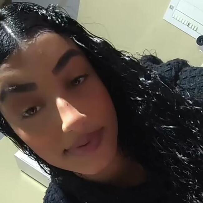 Babysitter in Valparaíso de Goiás: Sabrinah