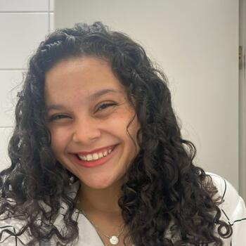 Babá em São João Nepomuceno: Emilly