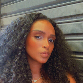 Babá em Niterói: Anna