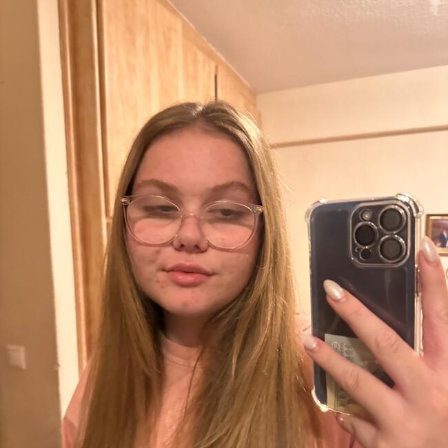 Babysitter στην περιοχή Νεάπολη Θεσσαλονίκης: Alesia