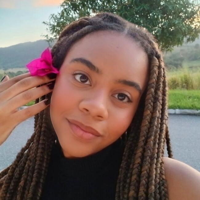 Babysitter in Maricá: Emilly