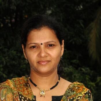 बेबीसिटर बंगलौर: Hima