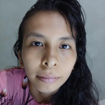 Babysitter in Manaus: Aina
