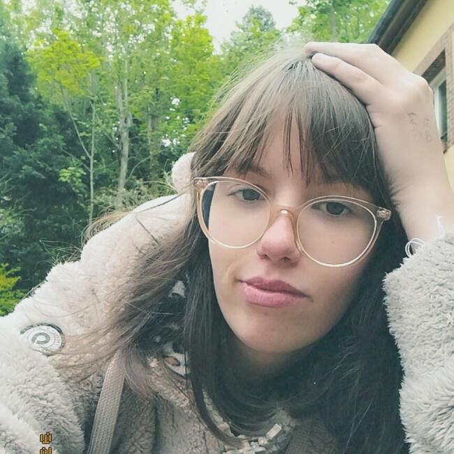Babysitter in Yvetot: Delphine