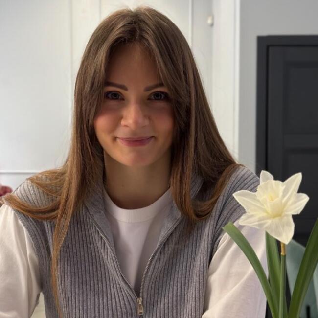 Trabalho de babysitting em Parede: Karolina