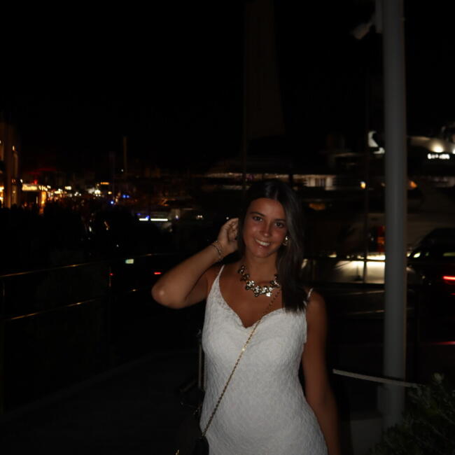 Babysitter em Cossourado (Distrito de Braga): Jessica