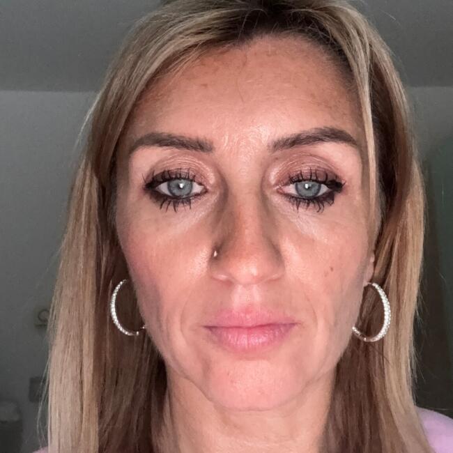 Varuška v Dvorje: Maja