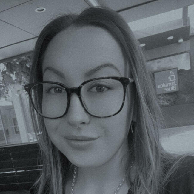 Babysitter in Albury: Jasmine