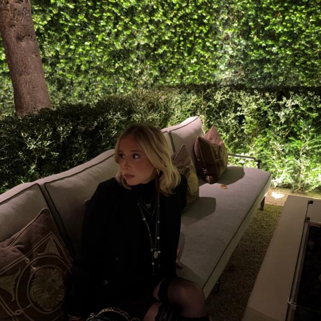 Babysitter in Paris: Nine C