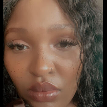 Babysitter in Brussels: Jolie isimbi