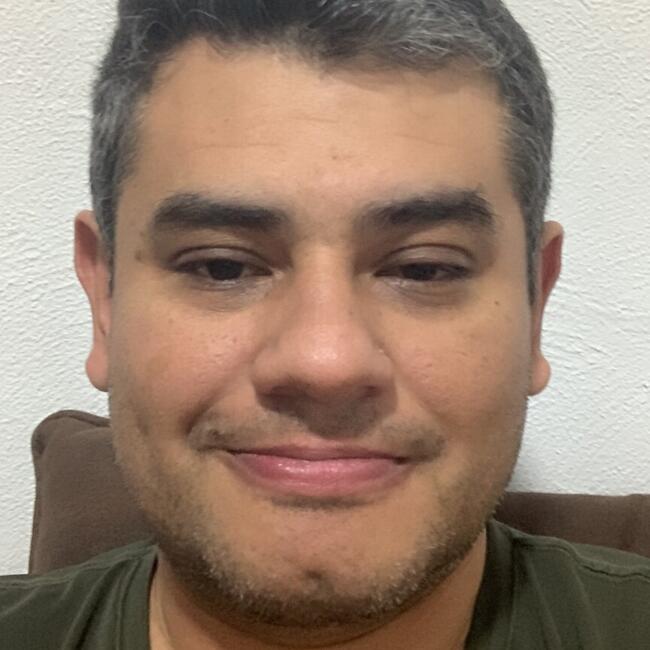 Babysitting job in Puente Moreno: Humberto