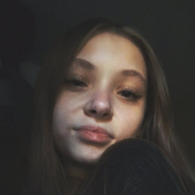 Babysitter in Evansville: ShyAnne