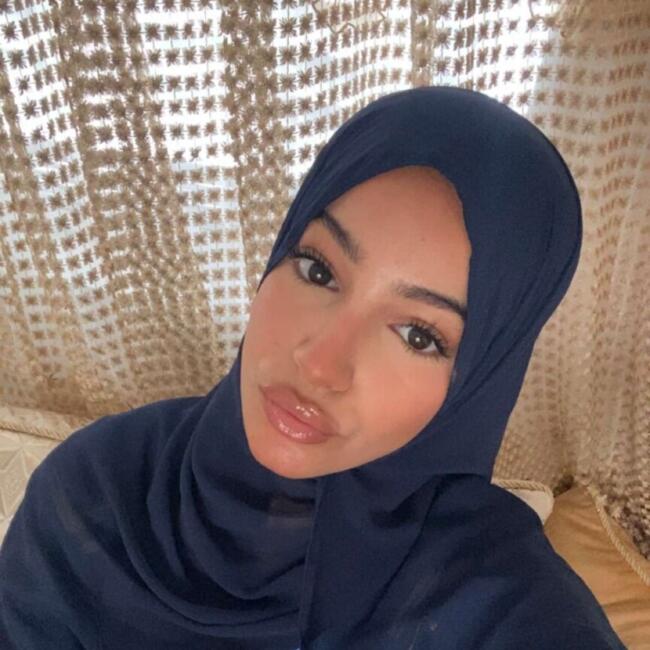 Babysitter in Leicester: Amina