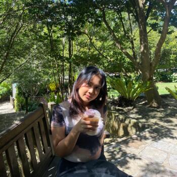 Babysitter in Sydney: Farah