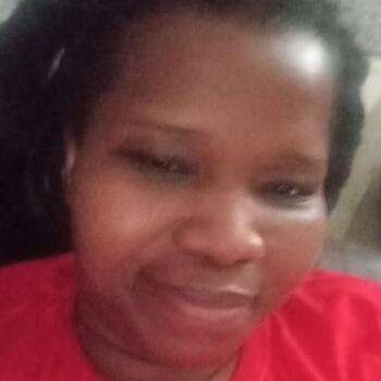 Babysitter in Newlands East: Evangeline