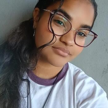 Babysitter in Belford Roxo: Elizabeth