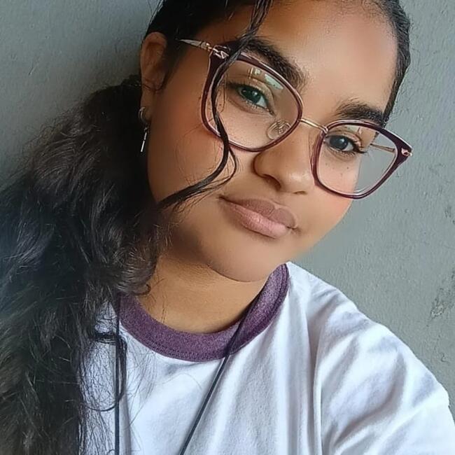 Babysitter in Belford Roxo: Elizabeth