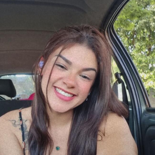 Babysitter em Maia: Laryssa