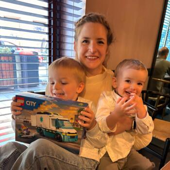 Babysitting job in Budapest: babysitting job Fruzsina